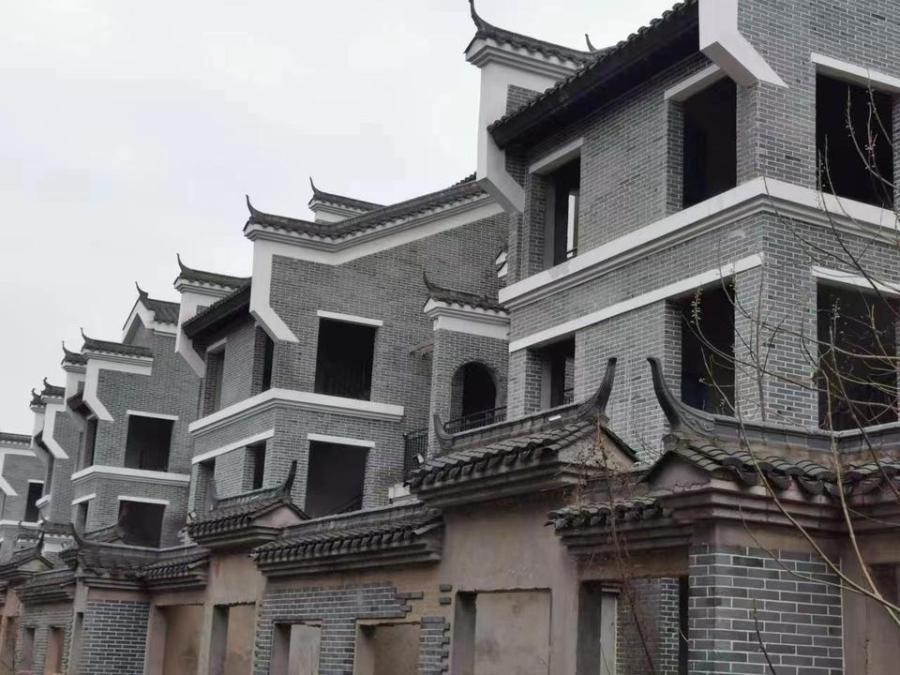 新華聯(lián)銅官窯古鎮(zhèn)(新華聯(lián)銅官窯文化旅游園)法拍房B01-02-03#棟101、201、301房（別墅）