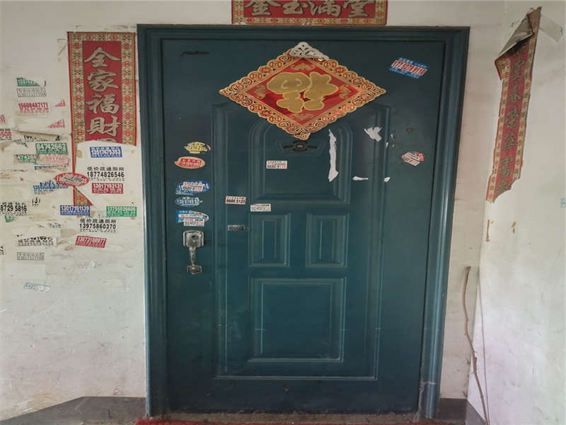 榔梨鎮(zhèn)集鎮(zhèn)中心商城法拍房01棟01幢414、514室