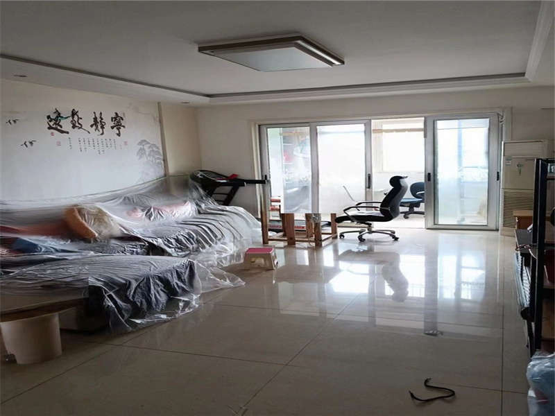 睿智園小區(qū)法拍房1、2棟1803號房產(chǎn)及室內(nèi)家具家電